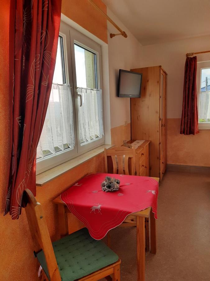 Haus Panoramablick Familie Loos Apartman Wasungen Kültér fotó